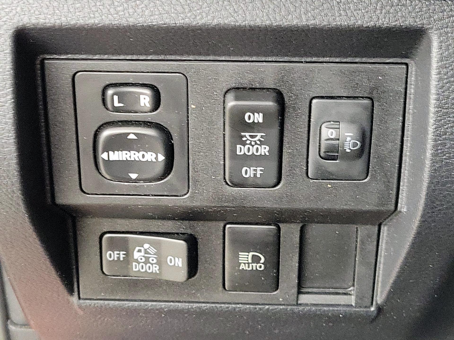 Thumbnail: 2018 Toyota Tundra - 13
