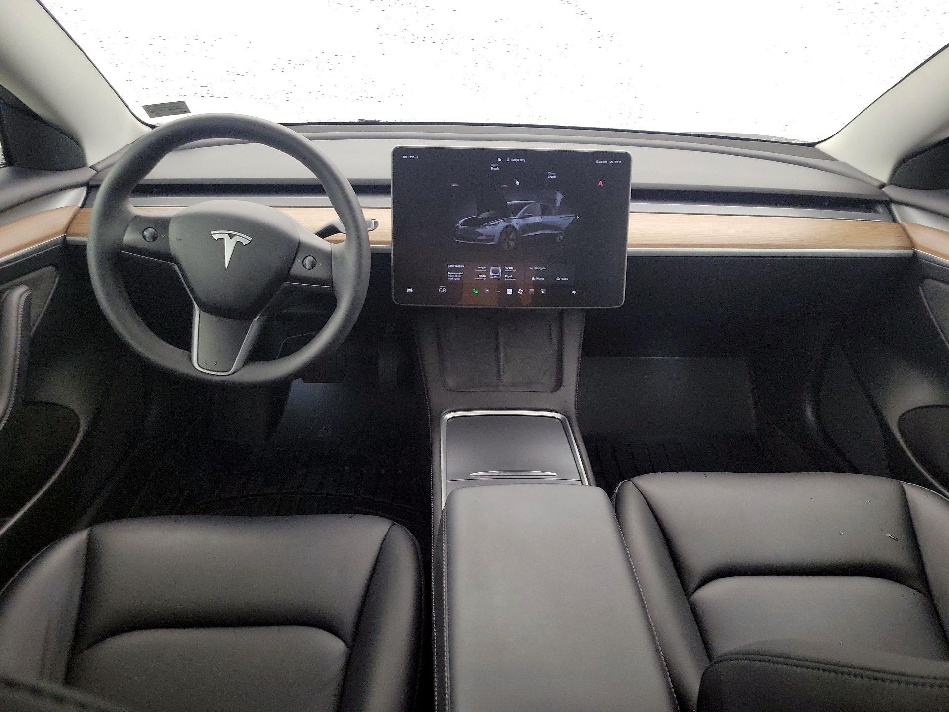 Thumbnail: 2023 Tesla Model 3 - 9