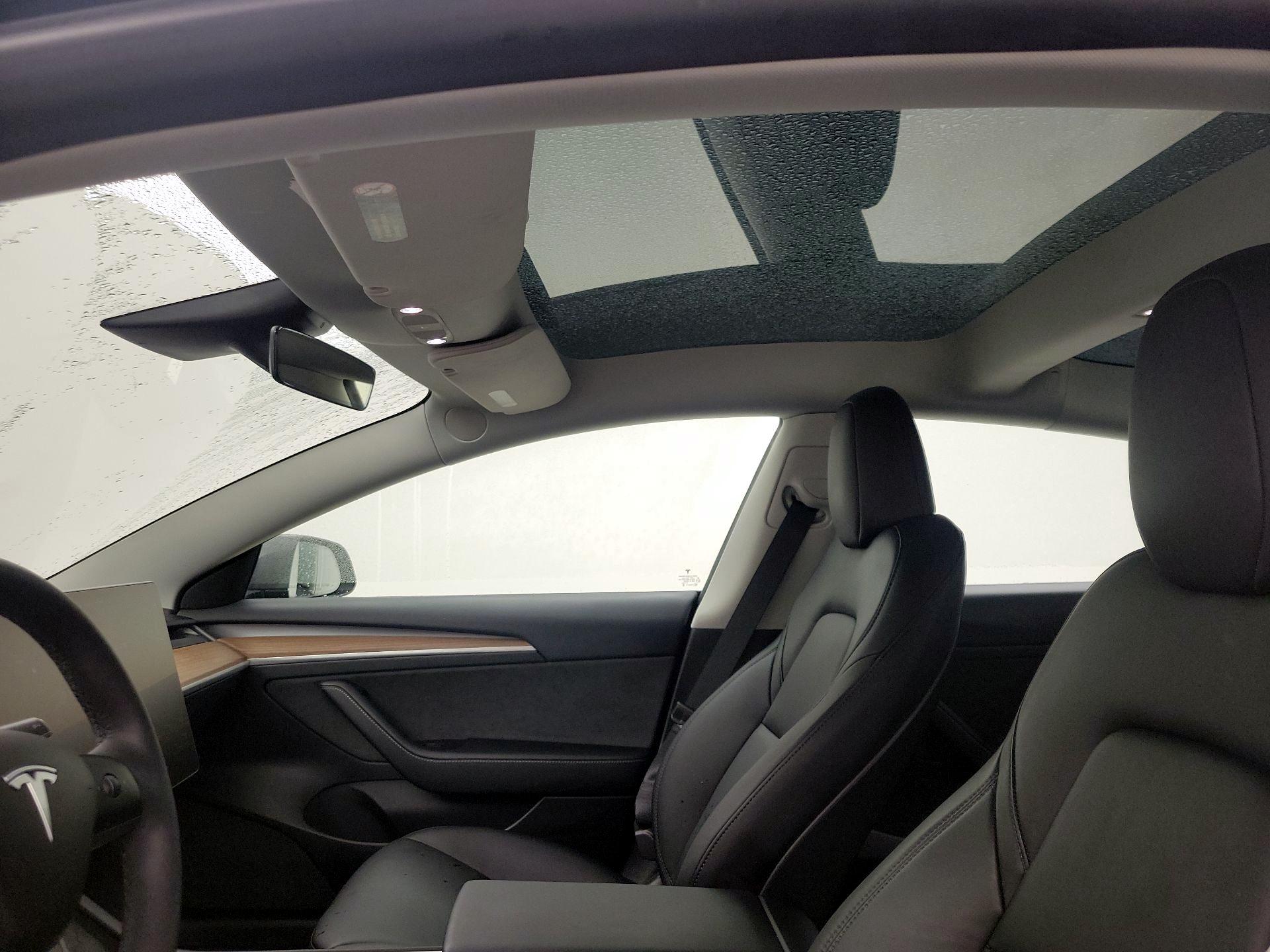Thumbnail: 2023 Tesla Model 3 - 19