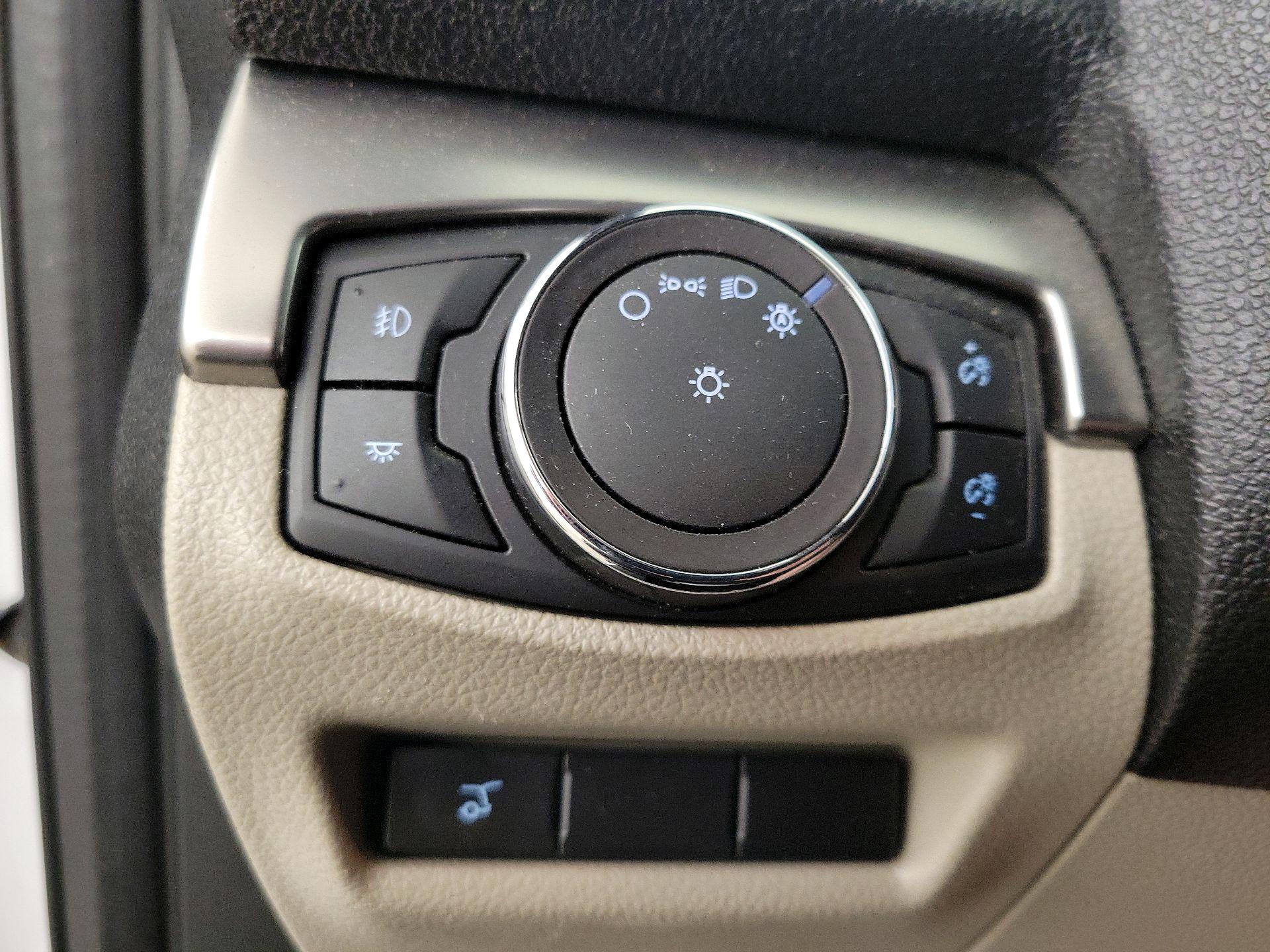Thumbnail: 2018 Ford Explorer - 13