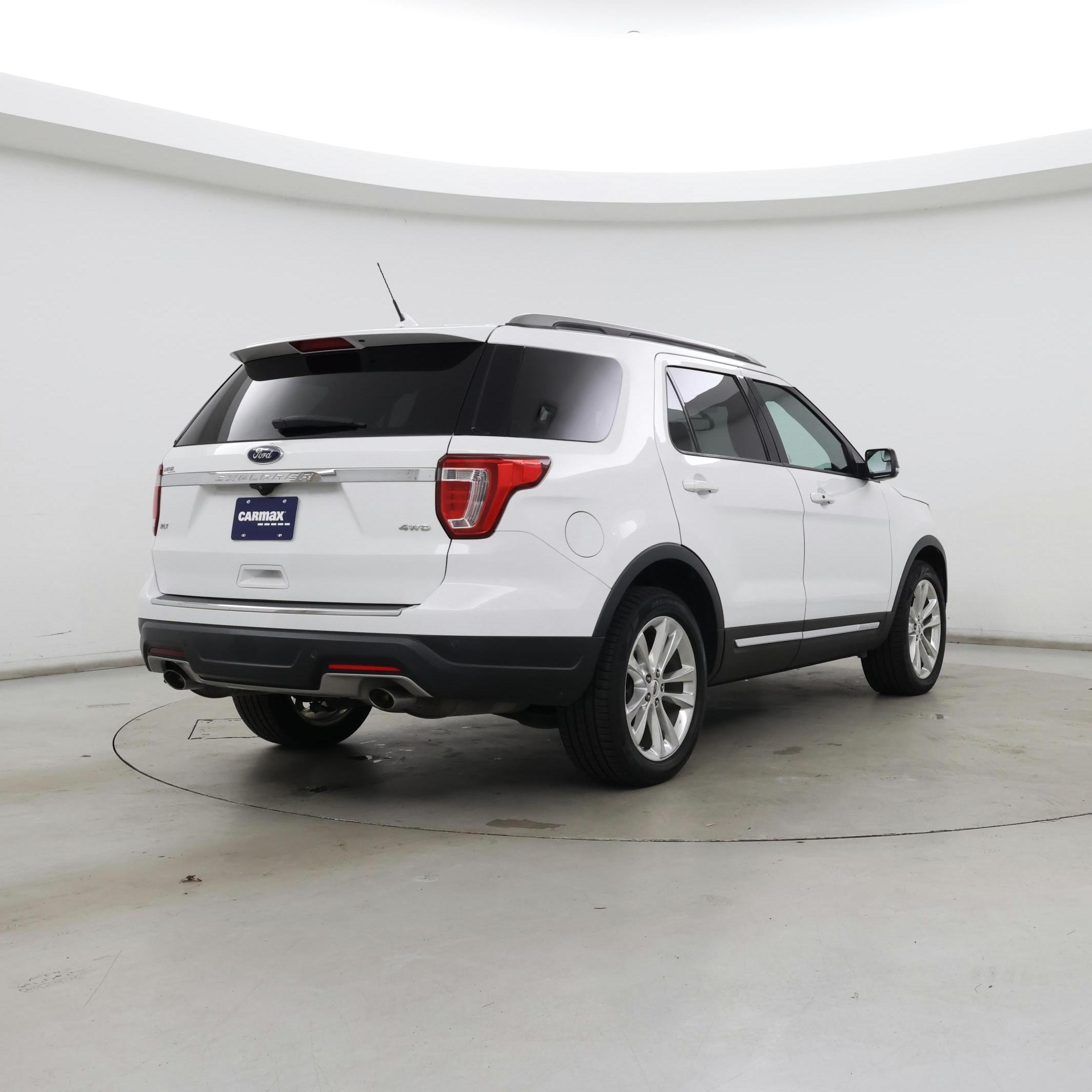 Thumbnail: 2018 Ford Explorer - 8