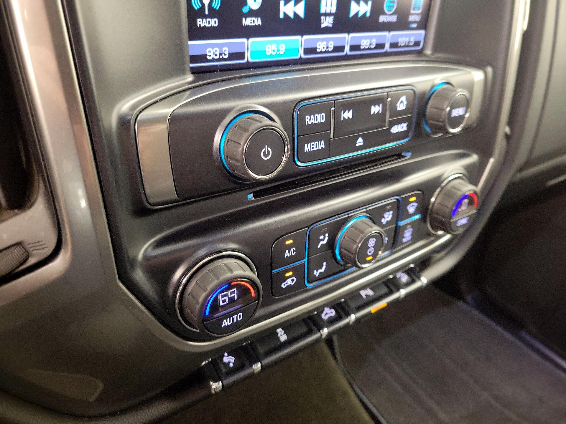 Thumbnail: 2018 Chevrolet Silverado 1500 - 16