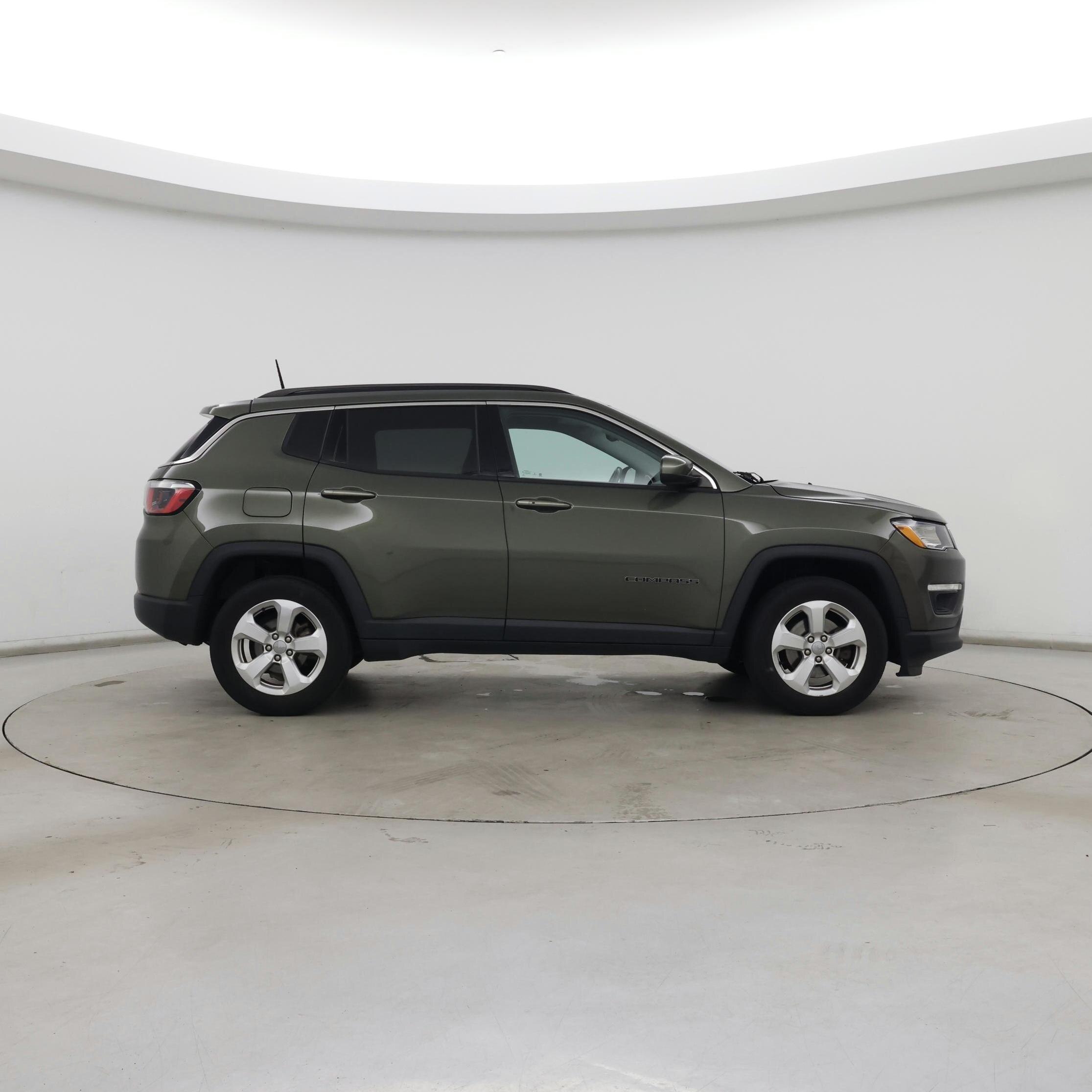 Thumbnail: 2017 Jeep Compass - 7