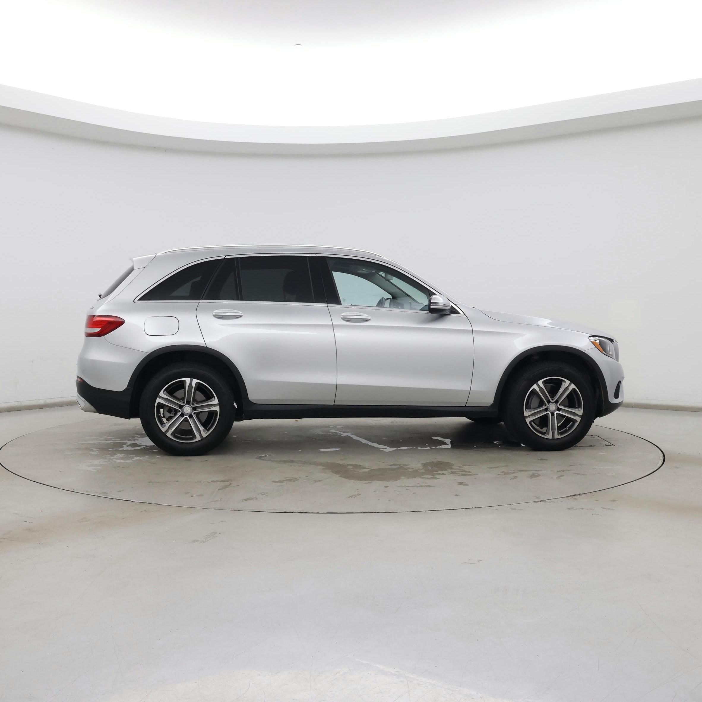 Thumbnail: 2017 Mercedes-Benz GLC - 7