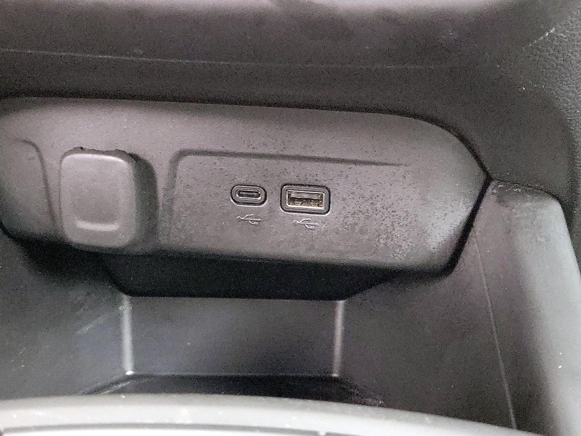 Thumbnail: 2024 Chevrolet Trax - 18