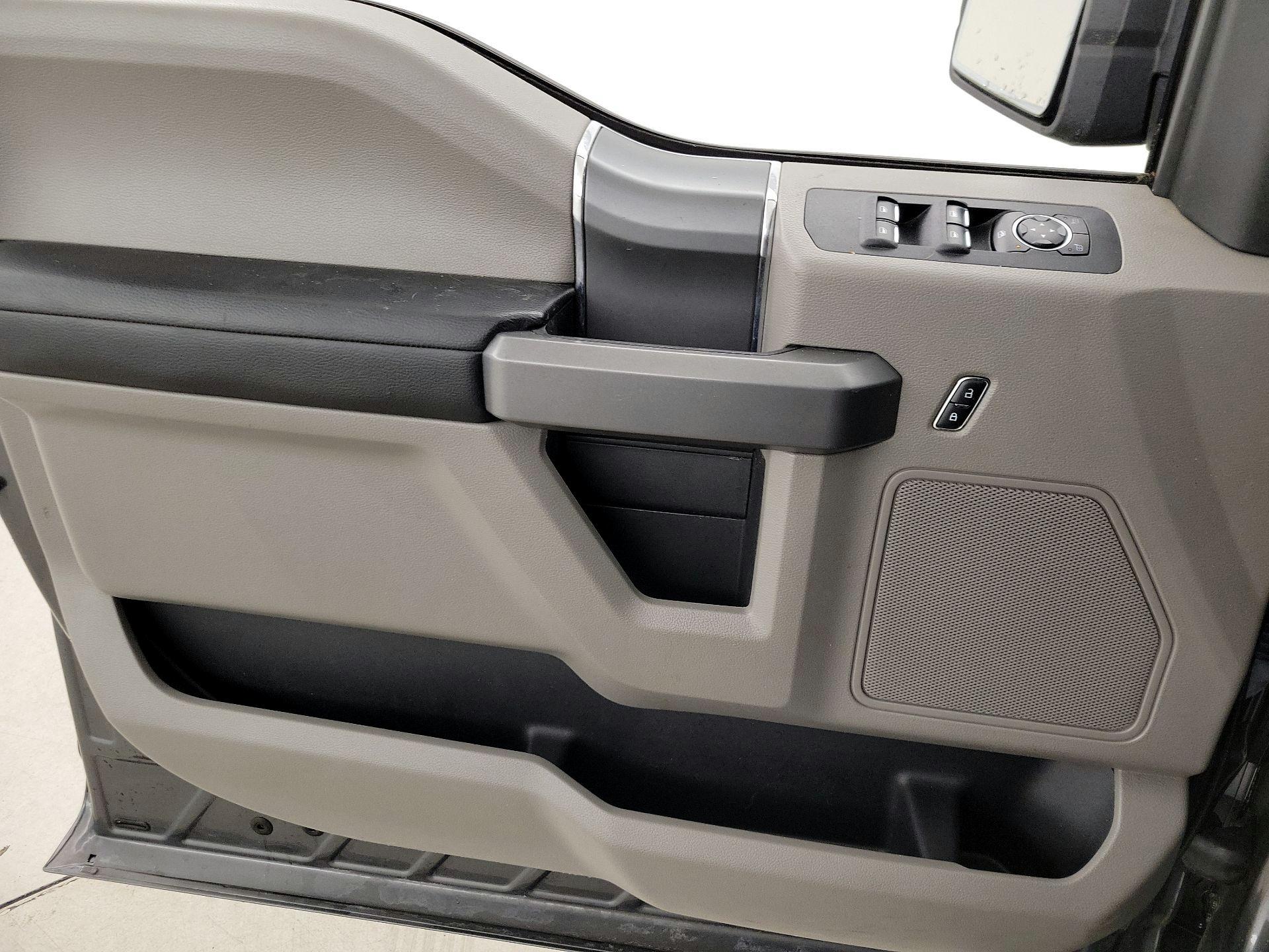 Thumbnail: 2016 Ford F-150 - 12