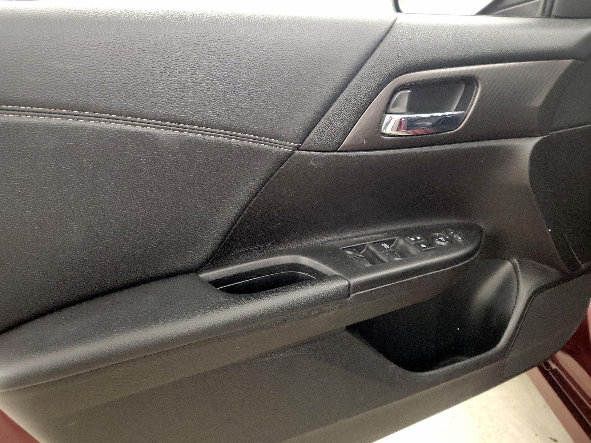 Thumbnail: 2016 Honda Accord - 12