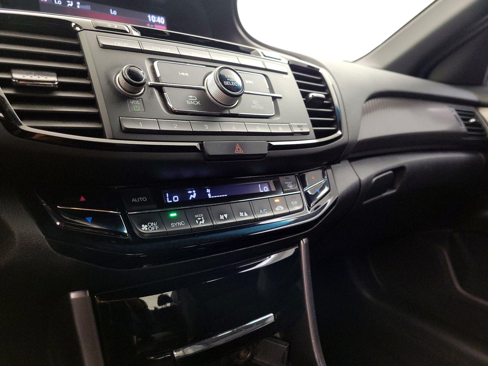 Thumbnail: 2016 Honda Accord - 16