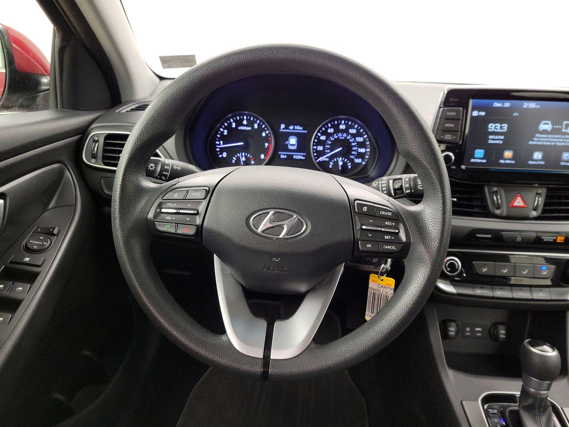 Thumbnail: 2019 Hyundai Elantra - 10