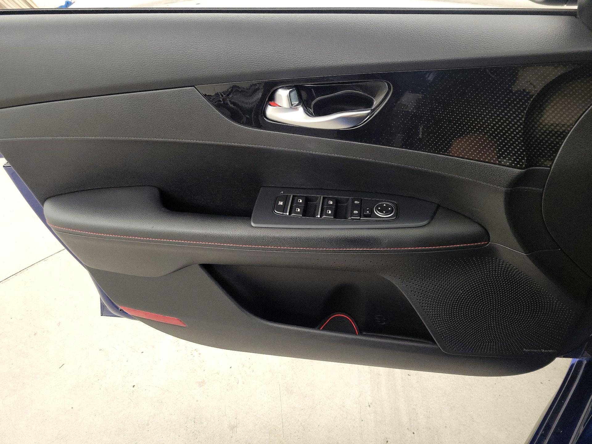 Thumbnail: 2021 Kia Forte - 12
