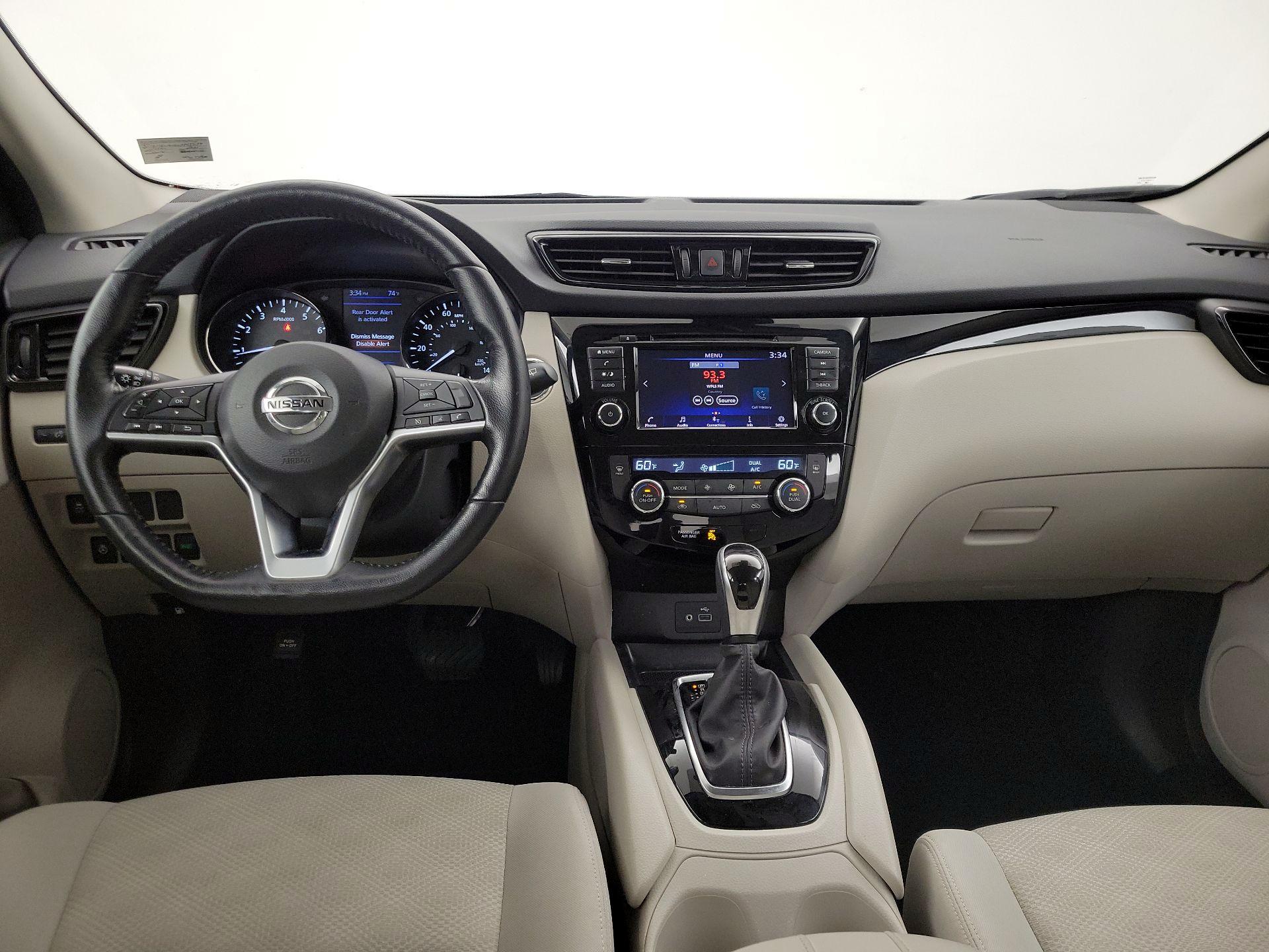 Thumbnail: 2021 Nissan Rogue Sport - 9
