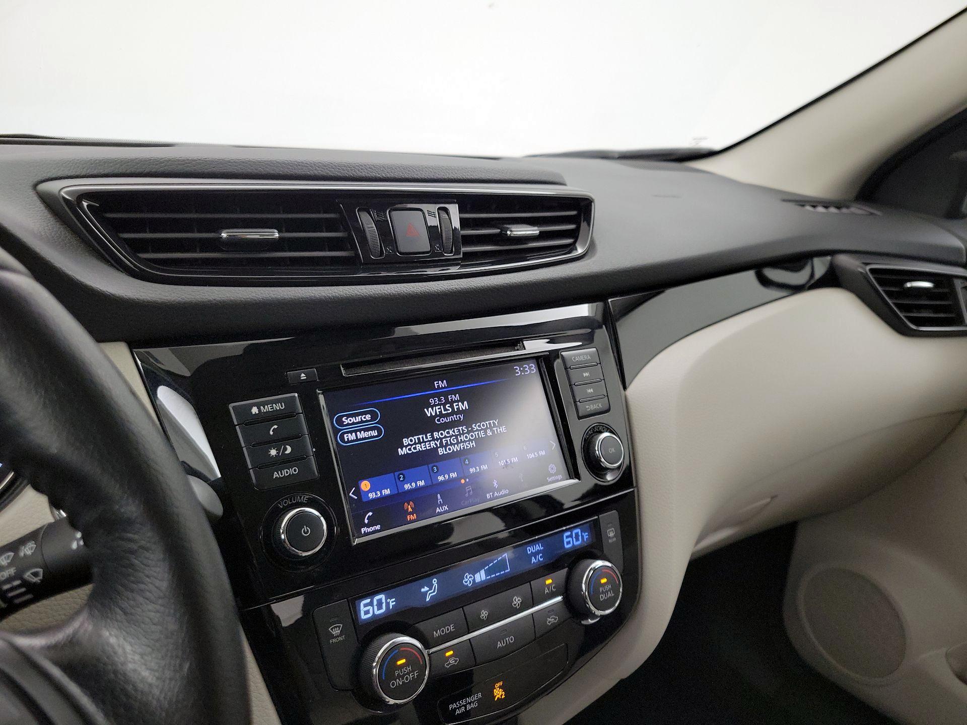 Thumbnail: 2021 Nissan Rogue Sport - 15