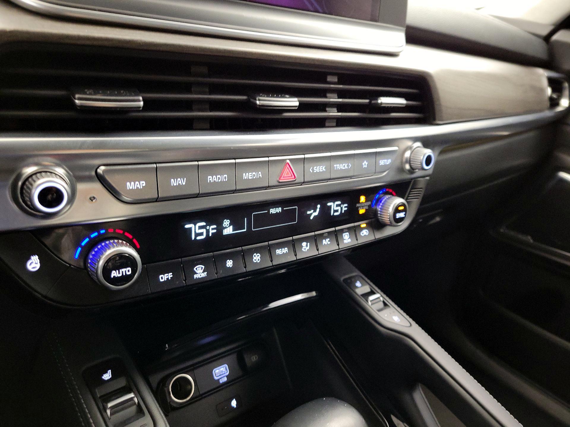 Thumbnail: 2022 Kia Telluride - 17