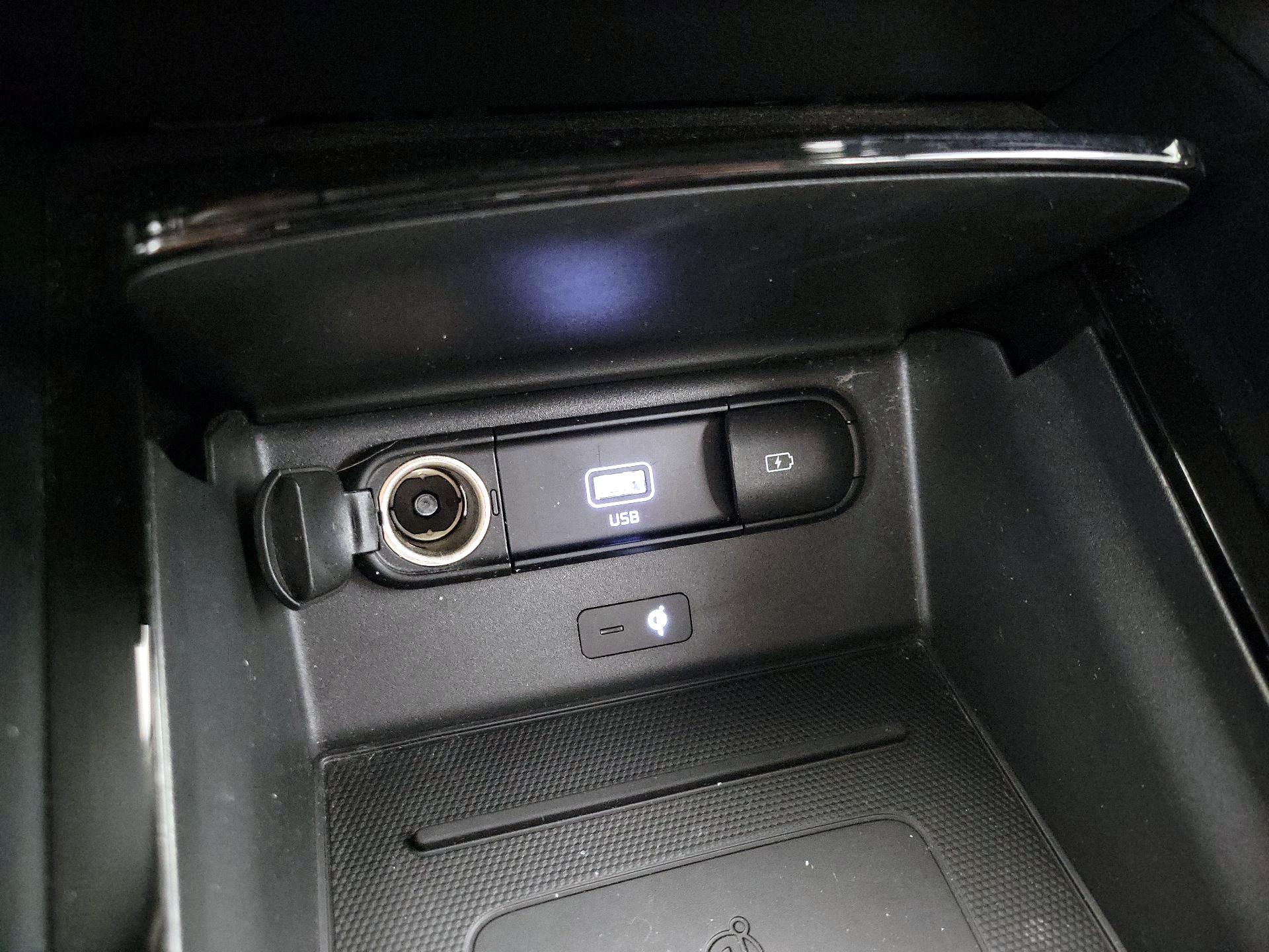 Thumbnail: 2022 Kia Telluride - 19