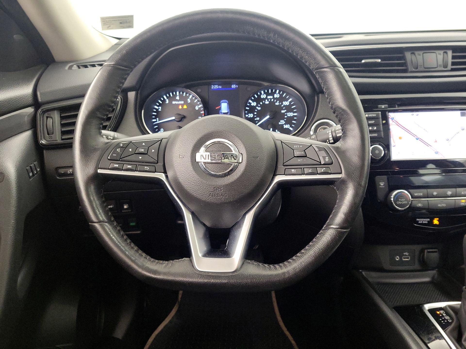 Thumbnail: 2018 Nissan Rogue - 10