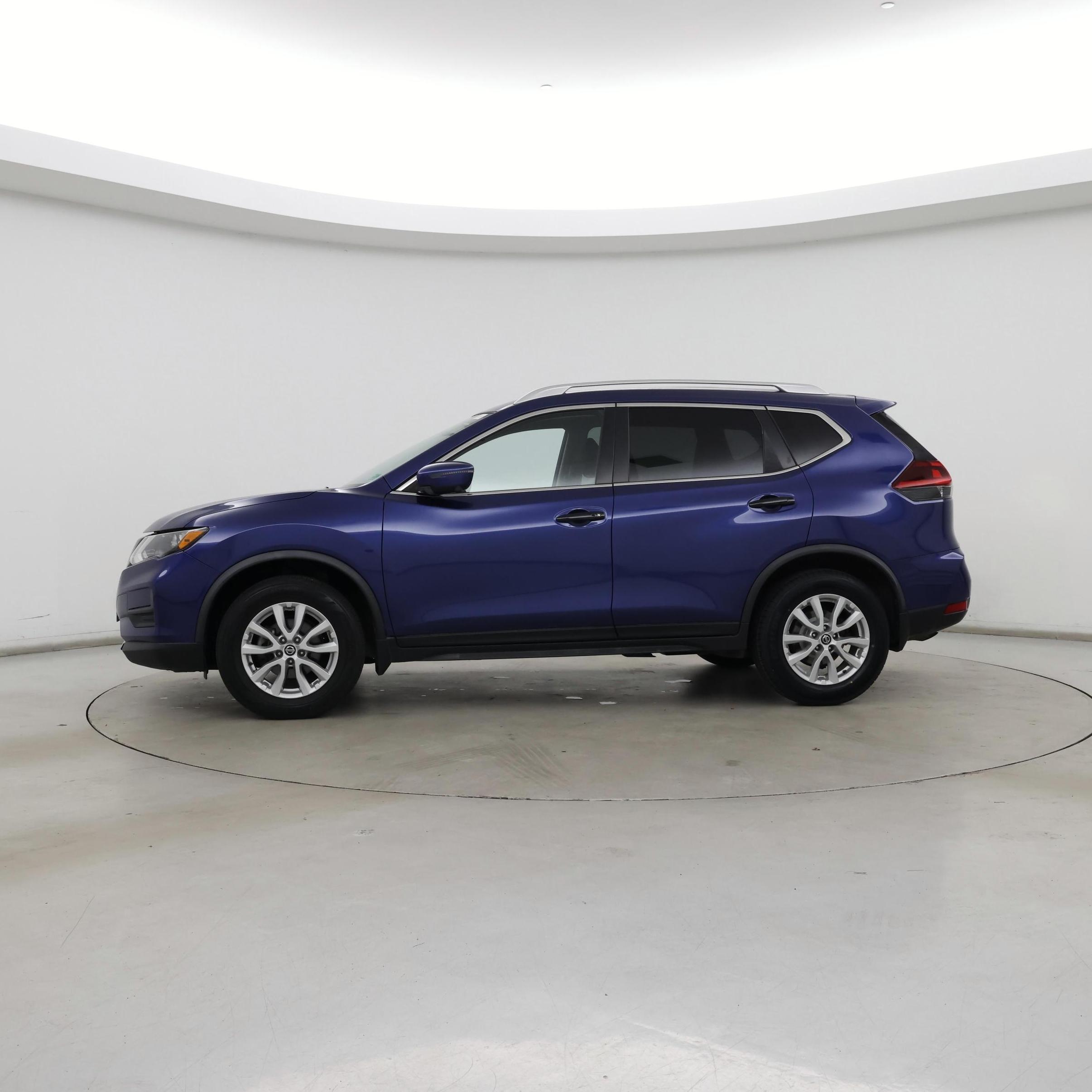 Thumbnail: 2018 Nissan Rogue - 3