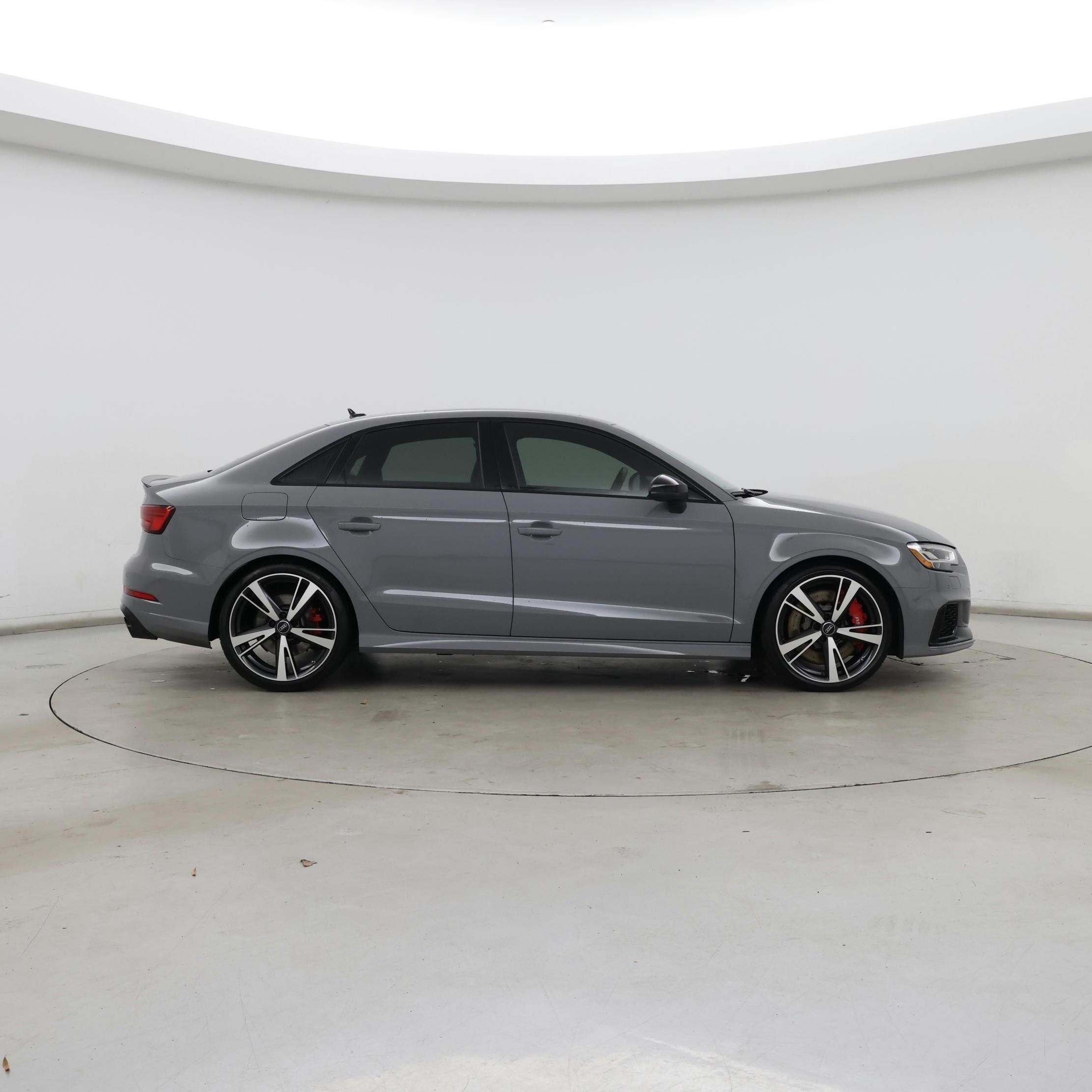 Thumbnail: 2020 Audi RS 3 - 7