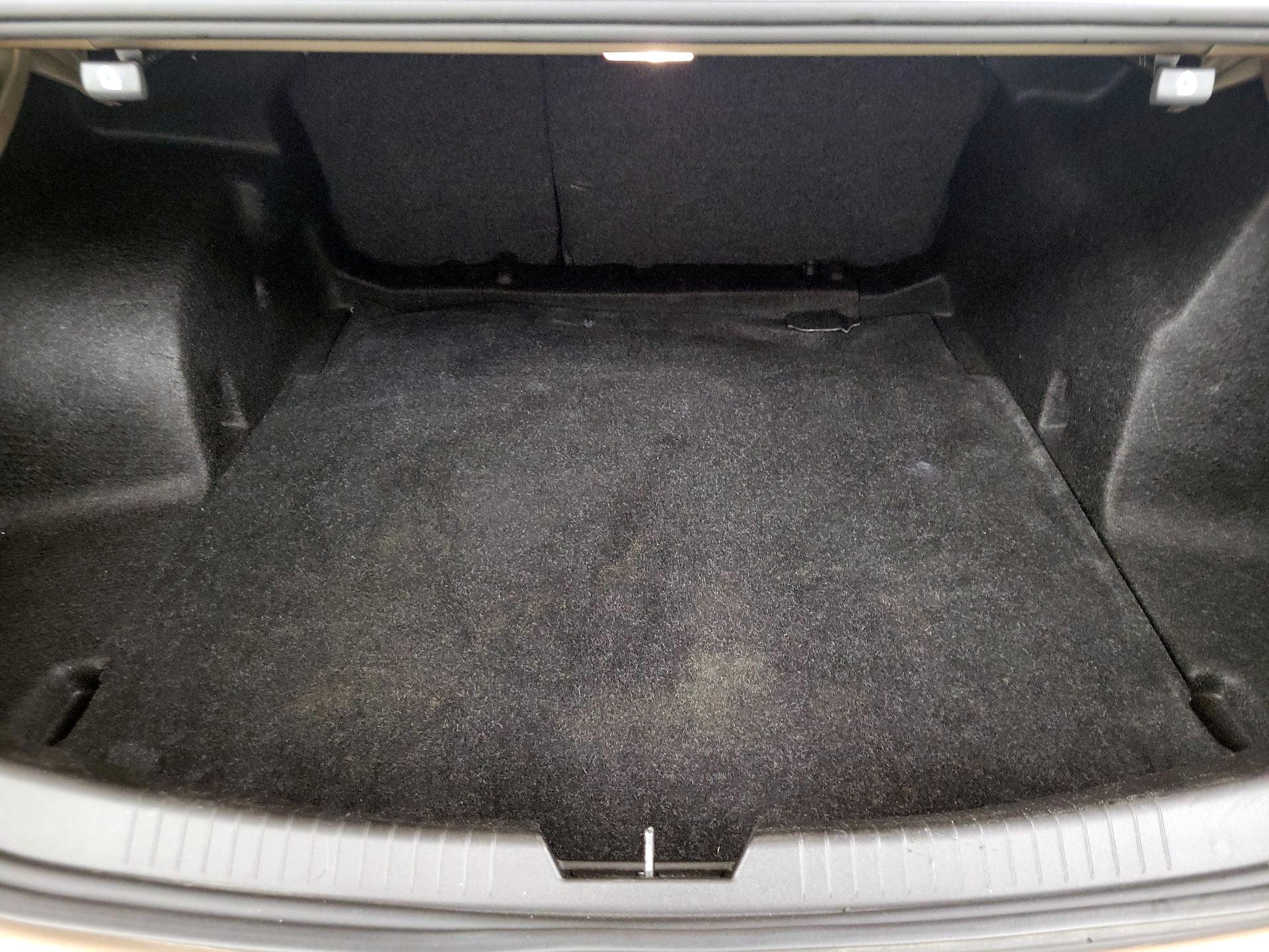 Thumbnail: 2018 Chevrolet Malibu - 20