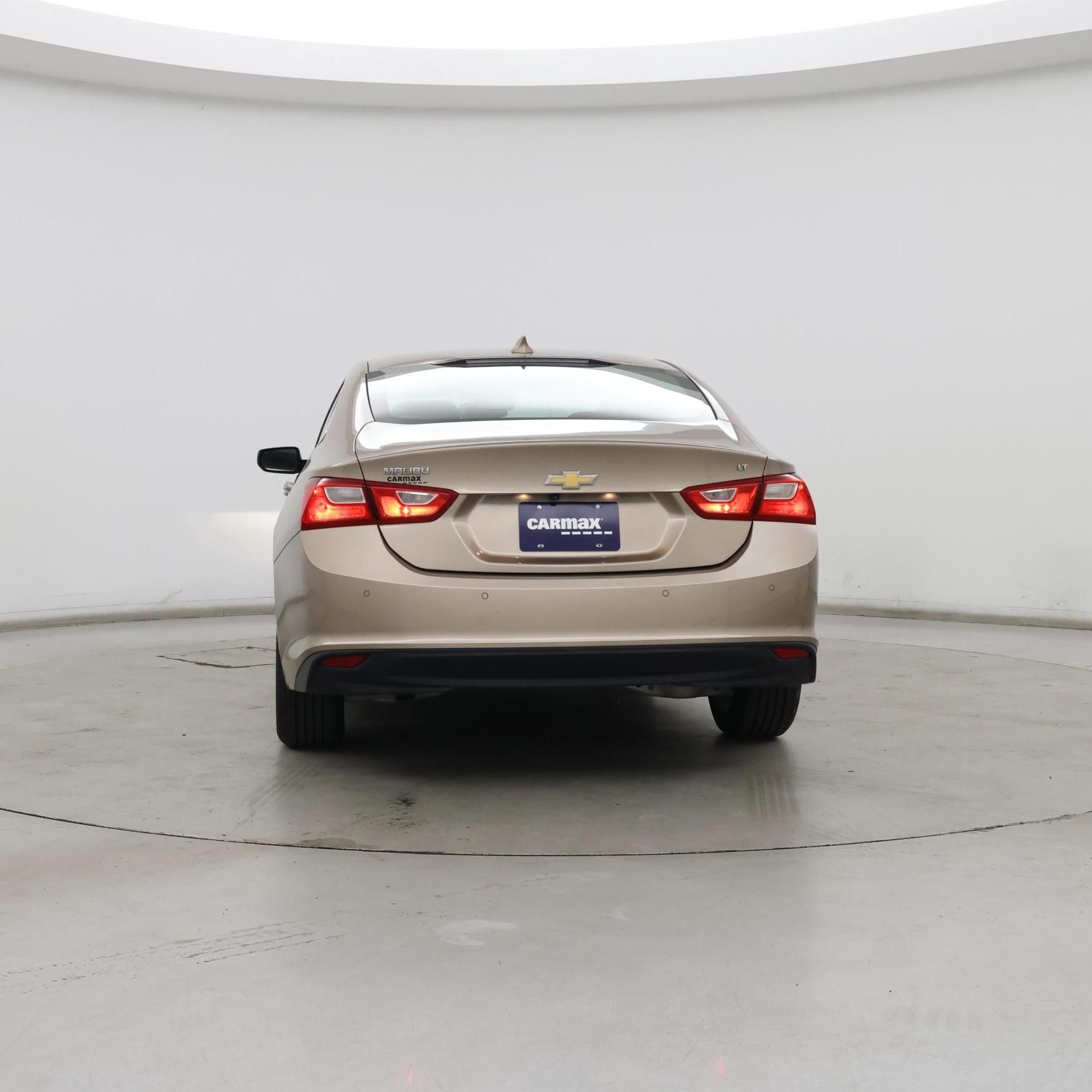 Thumbnail: 2018 Chevrolet Malibu - 6