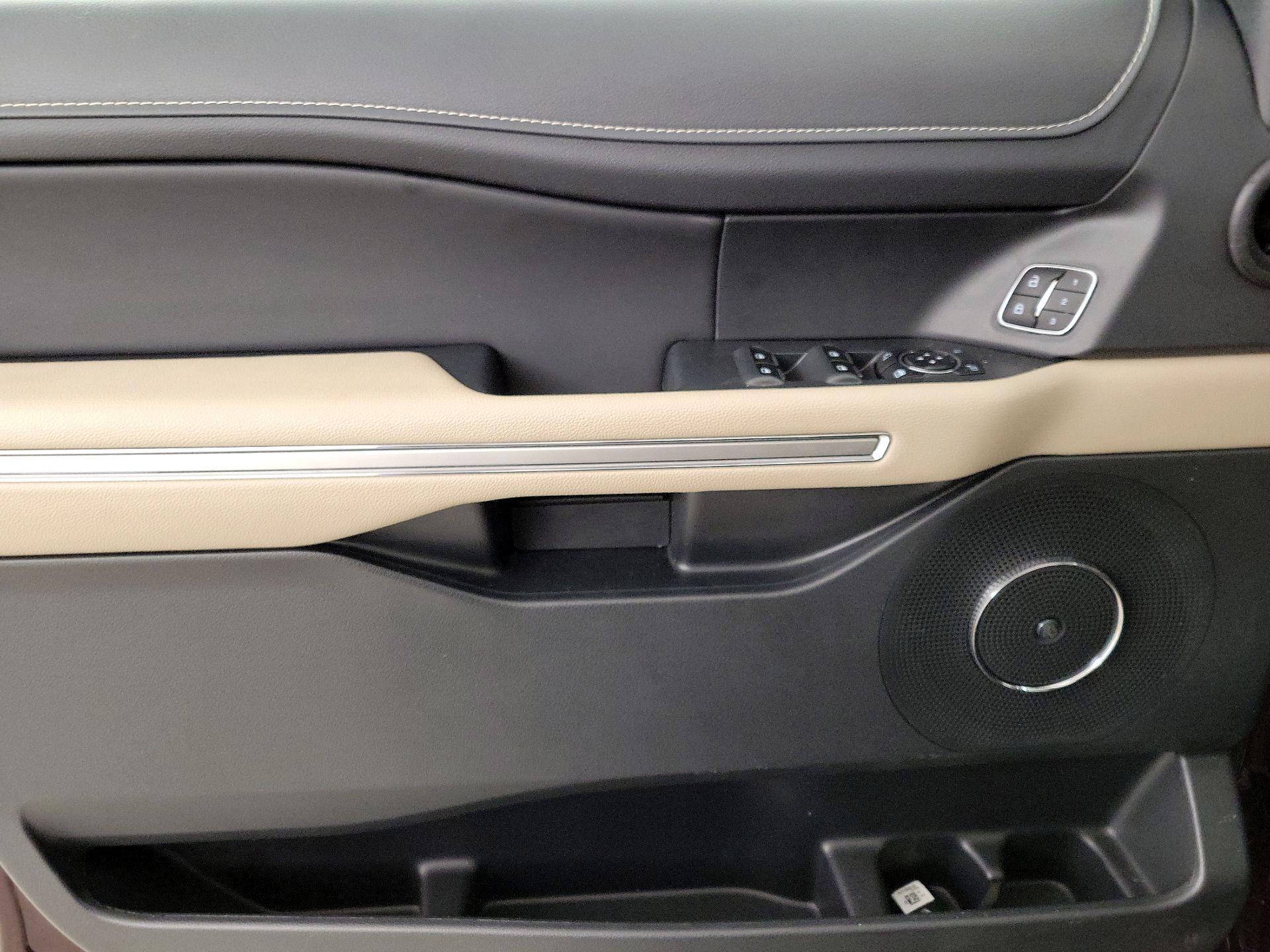 Thumbnail: 2023 Ford Expedition - 12