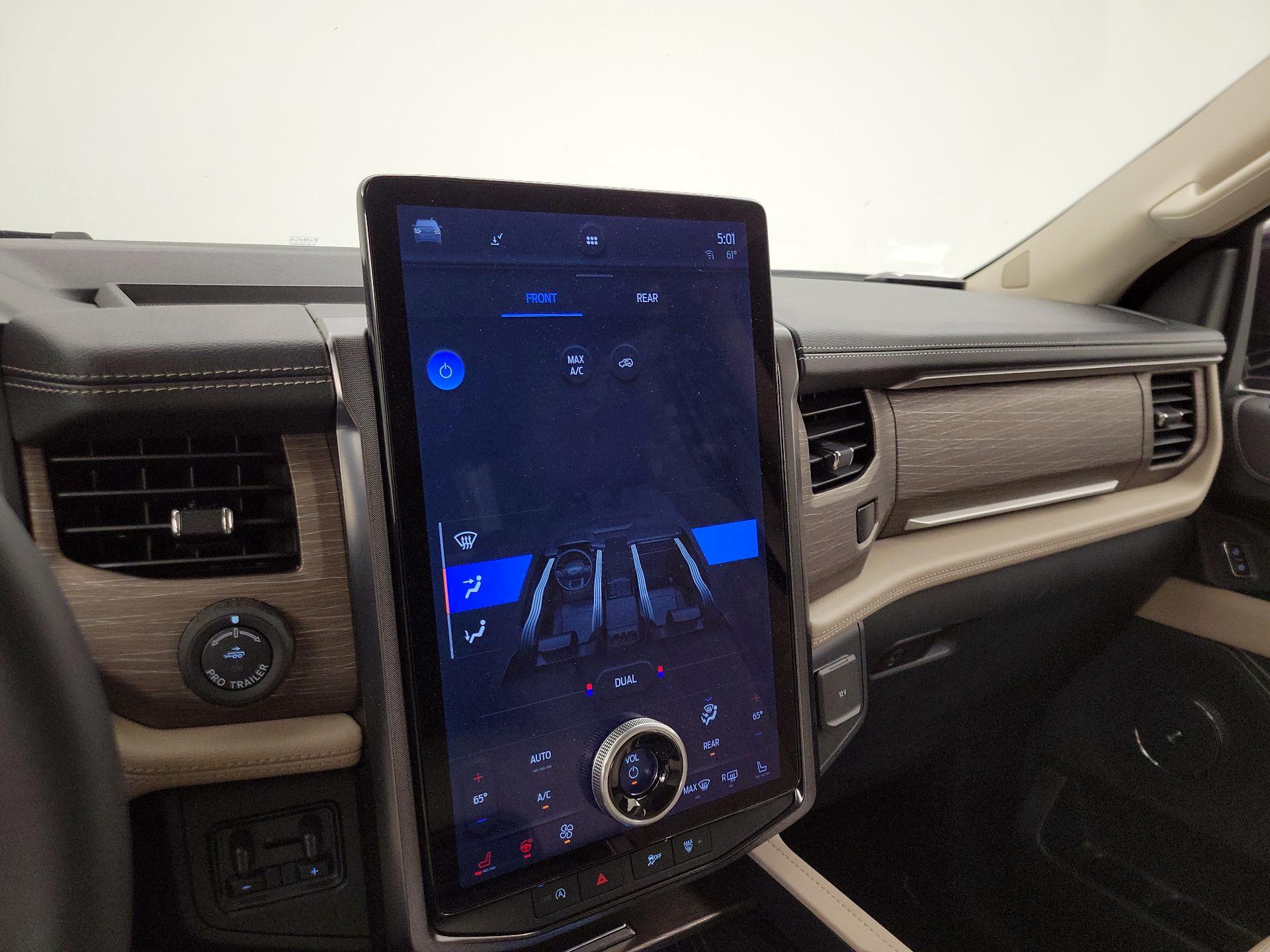 Thumbnail: 2023 Ford Expedition - 17