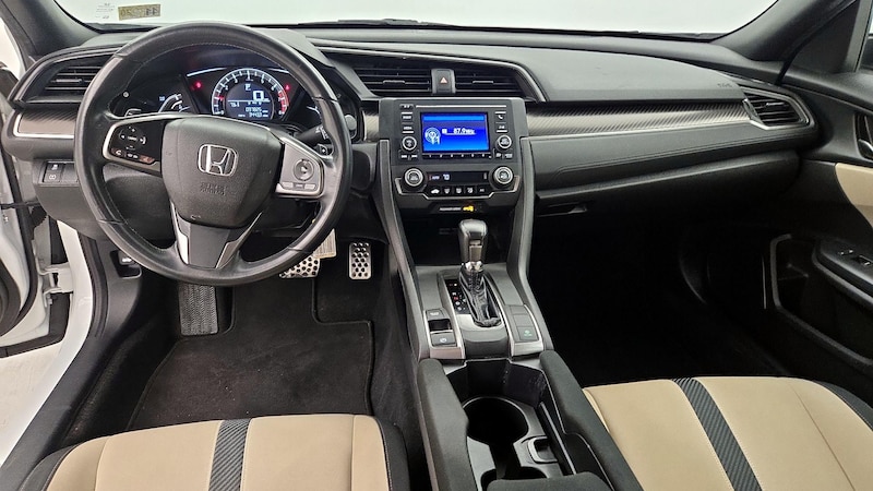 2018 Honda Civic Sport 9