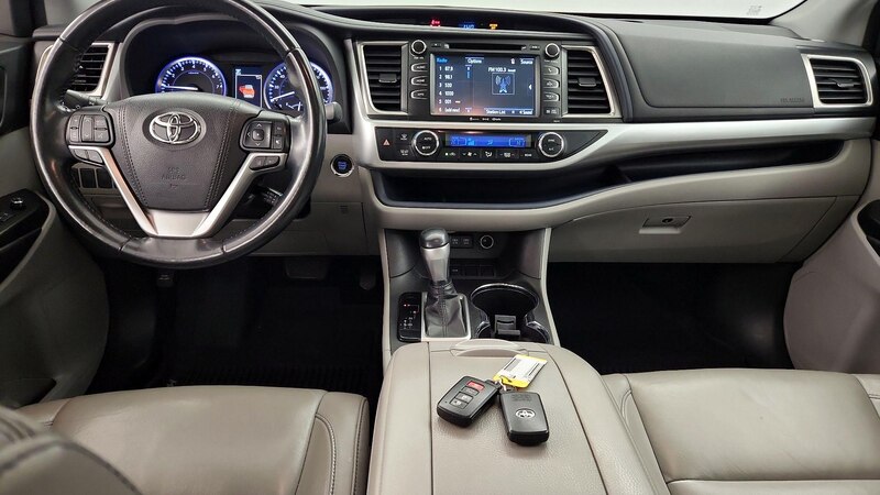 2018 Toyota Highlander XLE 9