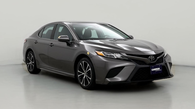 2018 Toyota Camry SE Hero Image