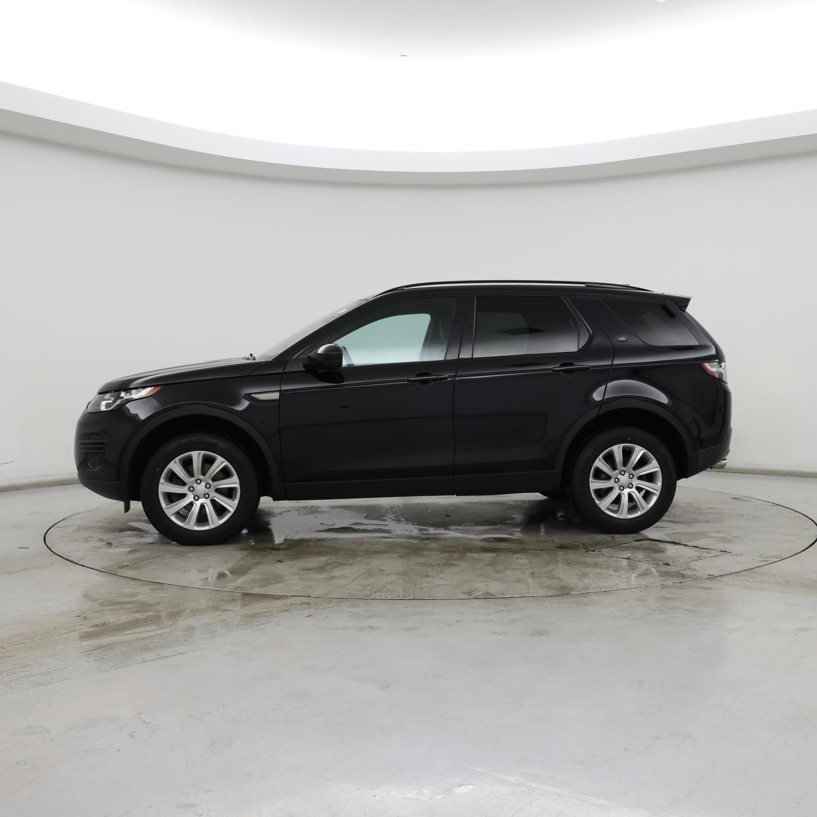 Thumbnail: 2019 Land Rover Discovery Sport - 3