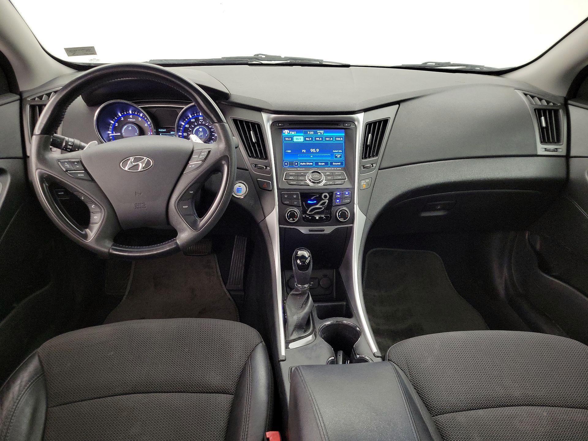 Thumbnail: 2013 Hyundai Sonata - 9