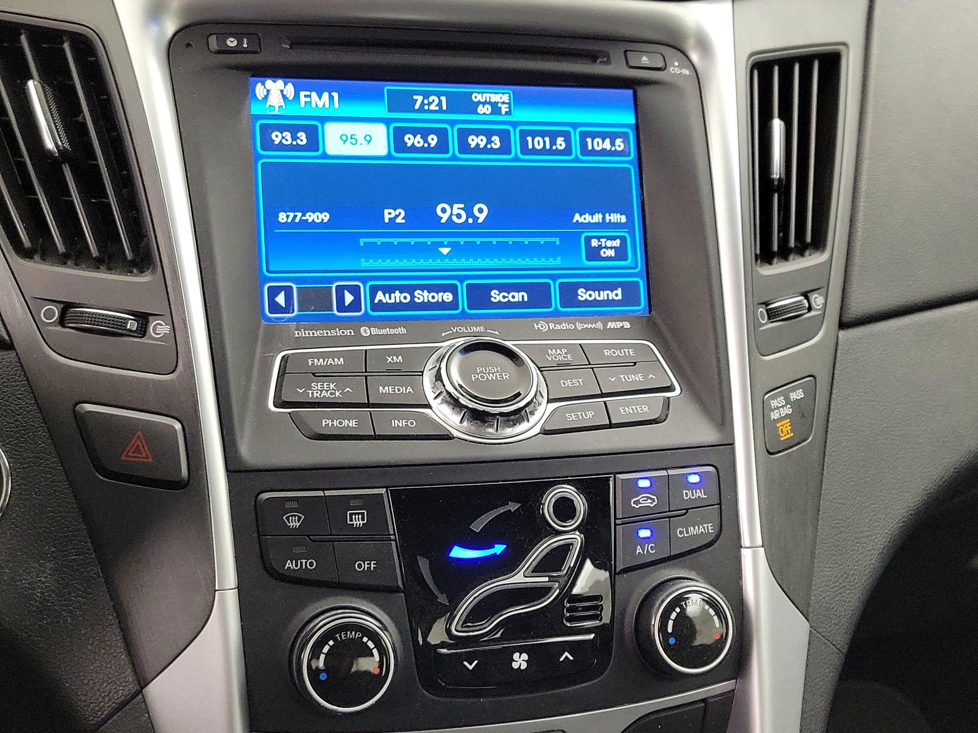 Thumbnail: 2013 Hyundai Sonata - 15