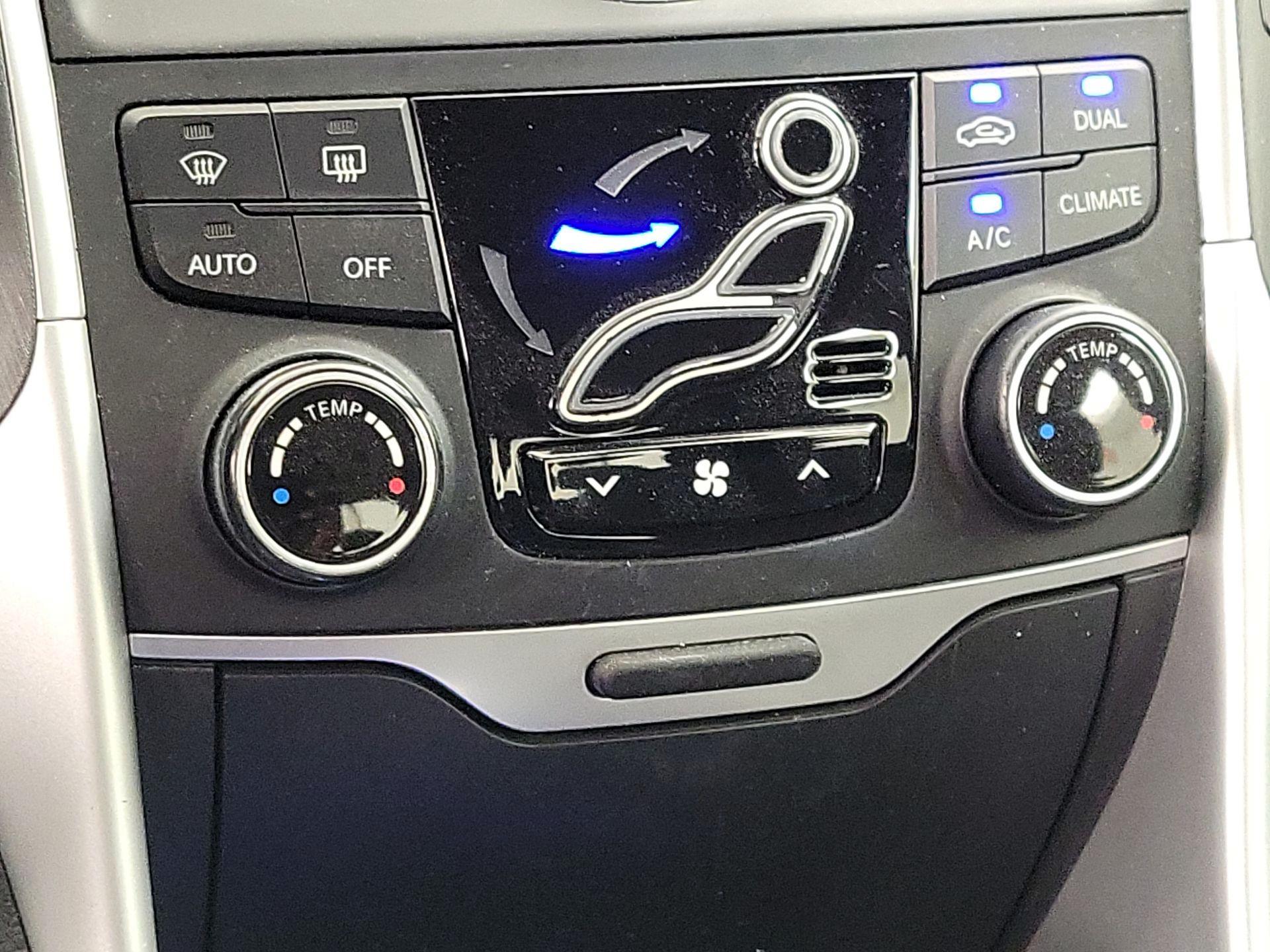 Thumbnail: 2013 Hyundai Sonata - 16