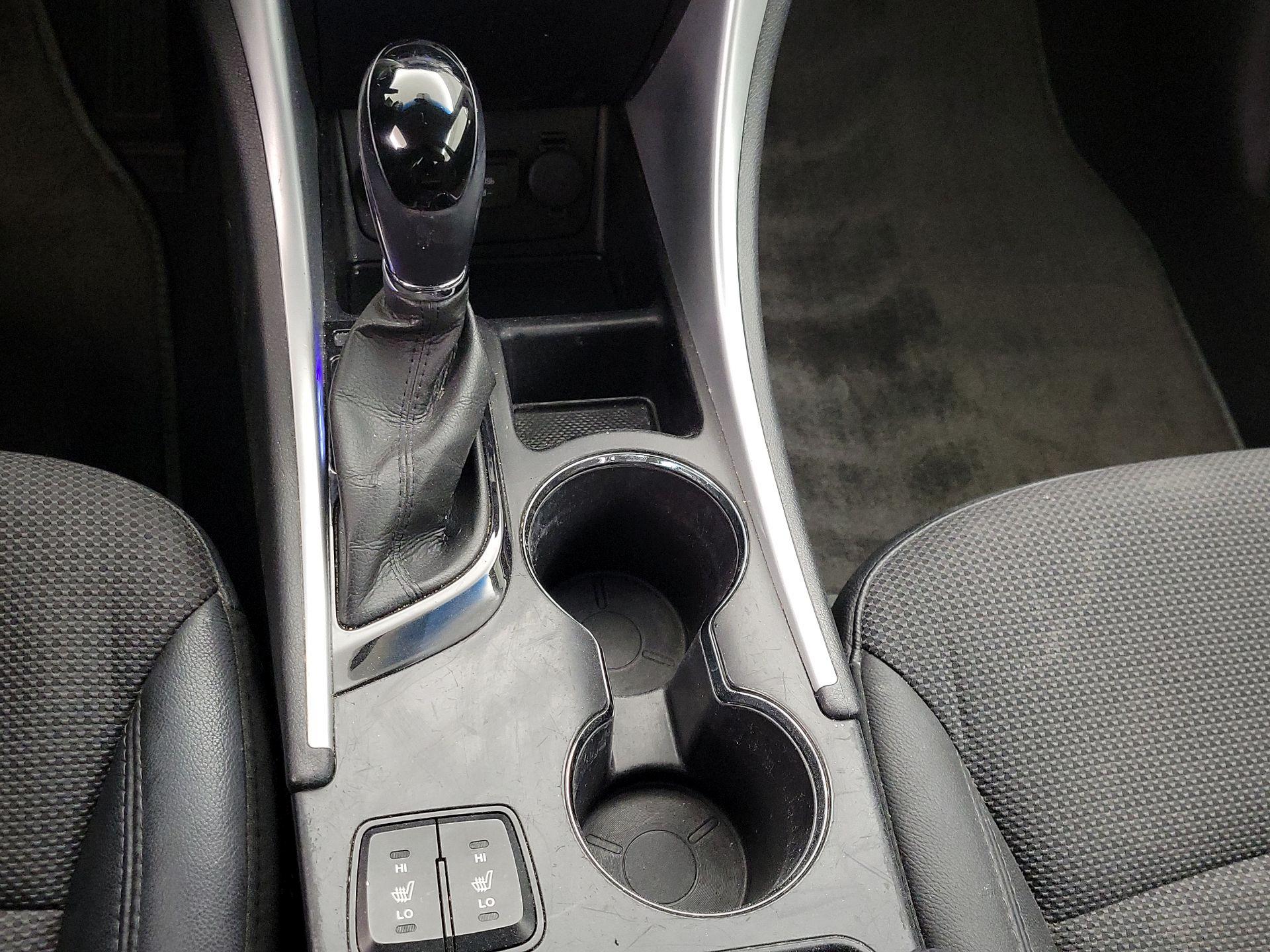 Thumbnail: 2013 Hyundai Sonata - 17