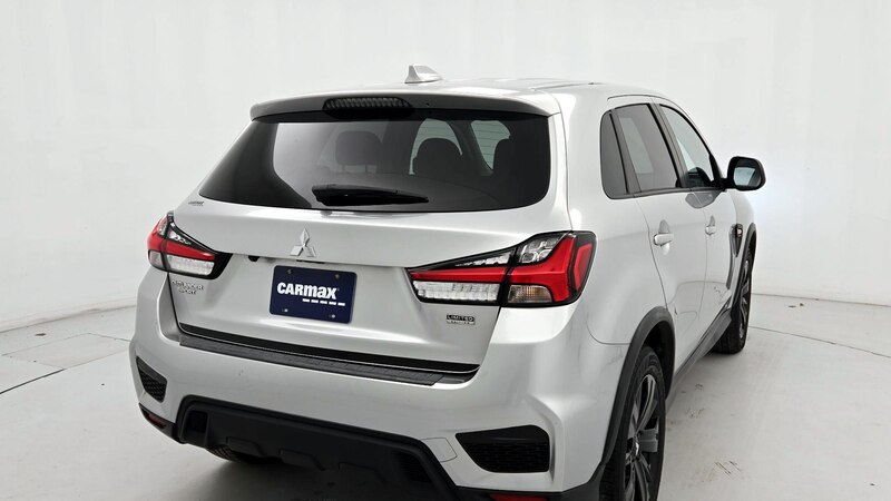 2022 Mitsubishi Outlander Sport LE 5