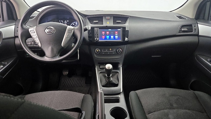 2019 Nissan Sentra S 9