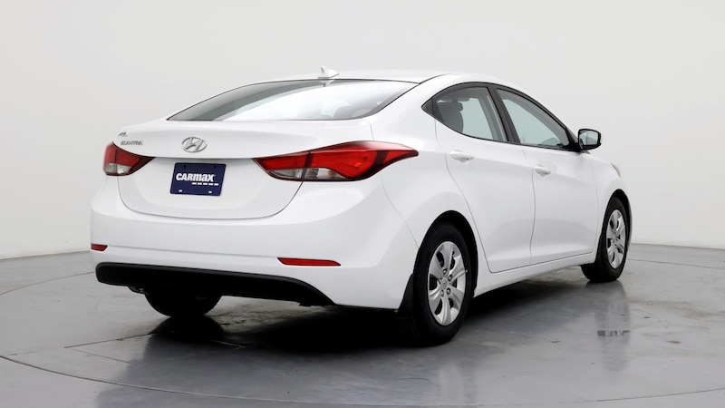 2016 Hyundai Elantra SE 8