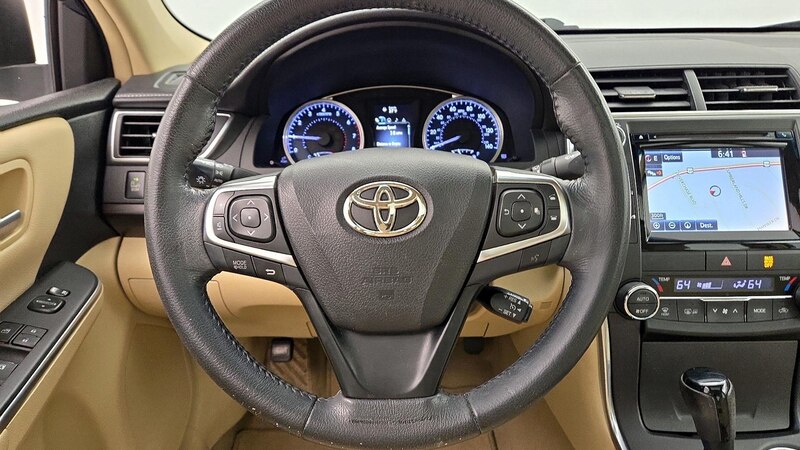 2015 Toyota Camry XLE 10