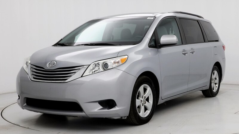 2015 Toyota Sienna LE 4