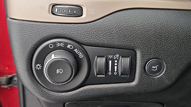 2015 Jeep Cherokee Limited Edition 13