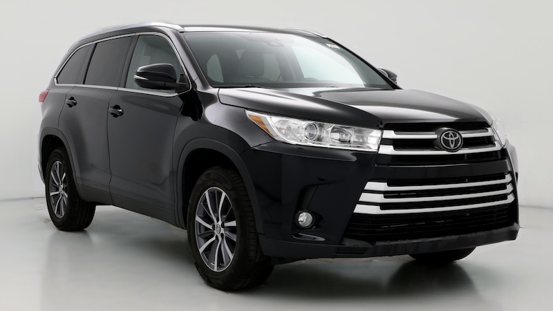2019 Toyota Highlander XLE Hero Image