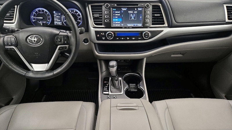 2019 Toyota Highlander XLE 9