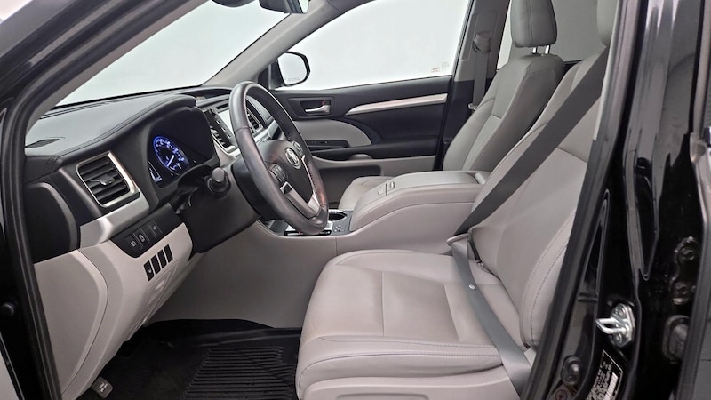 2019 Toyota Highlander XLE 11