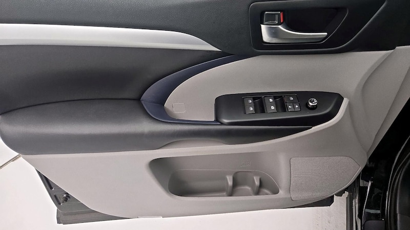 2019 Toyota Highlander XLE 12
