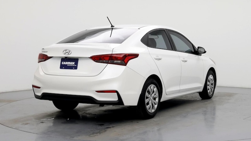 2018 Hyundai Accent SE 8