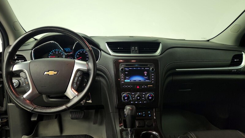 2017 Chevrolet Traverse Premier 9