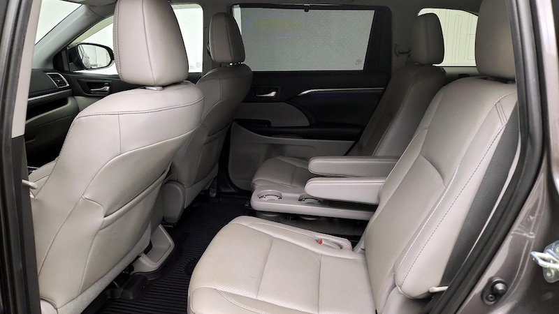 2019 Toyota Highlander Limited Platinum 18