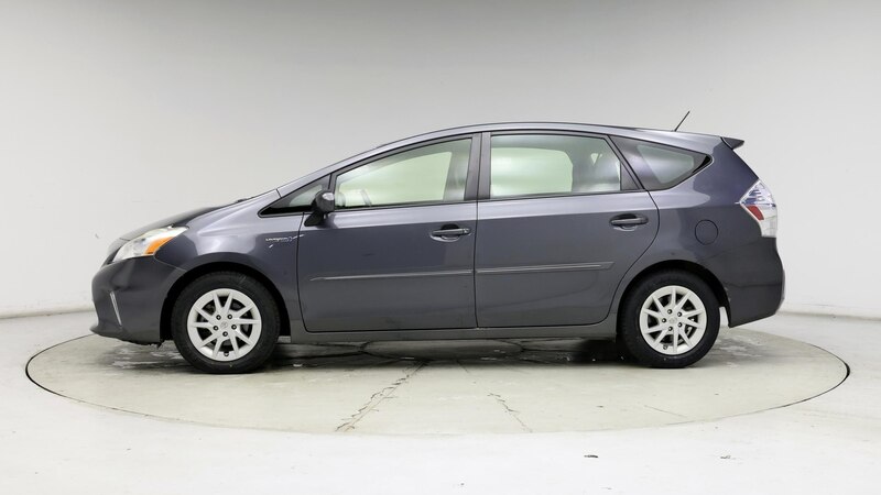 2013 Toyota Prius v Two 3