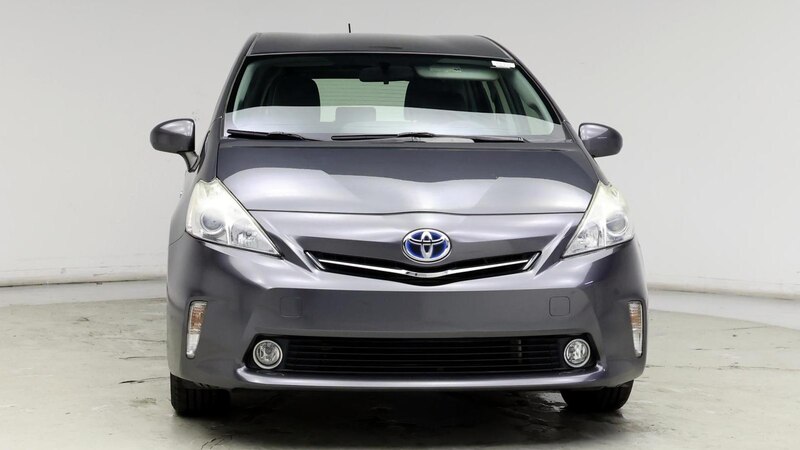 2013 Toyota Prius v Two 5