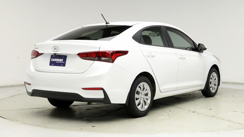 2020 Hyundai Accent SE 8