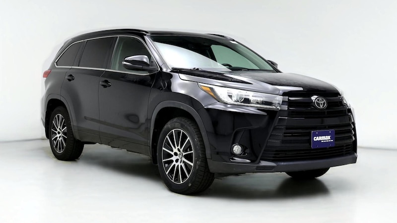 2018 Toyota Highlander SE Hero Image